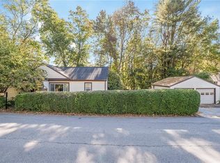 25 Hope Ave, Scituate, RI 02831