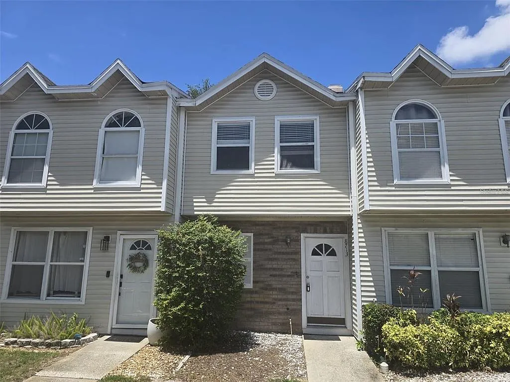 2 bed, 2.5 bath, 1092 sqft, $1,775 — Photo 1