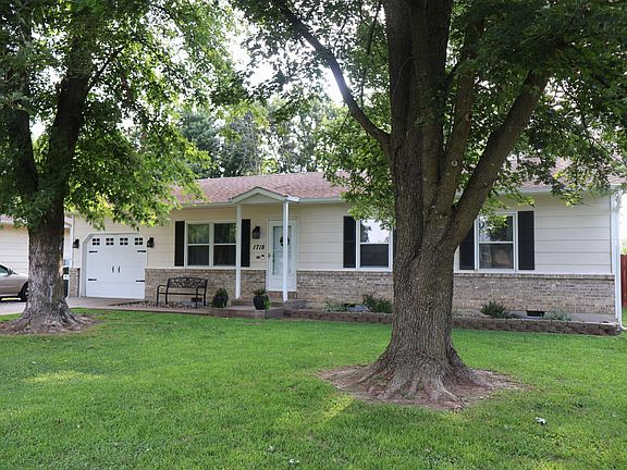 2nd image of 1718 Louisa Ln