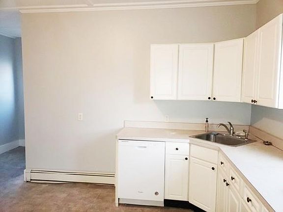 3rd image of 303 Washington St #1