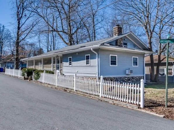 23 Orchard St, Mount Olive Twp., NJ 07828