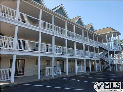 2nd image of 202 Franklin Ave #C10