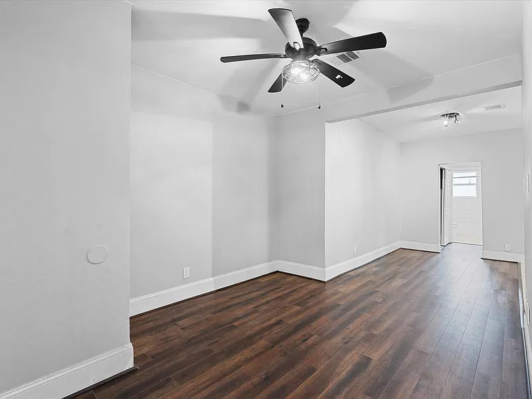 2614 Isabella St — Photo 4