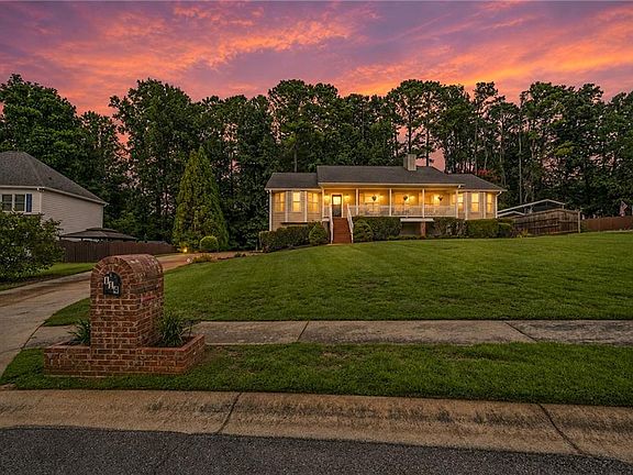 3rd image of 114 Valley Farm Ln