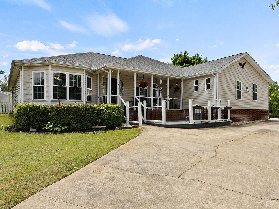 1st image of 216 Cornelson Dr