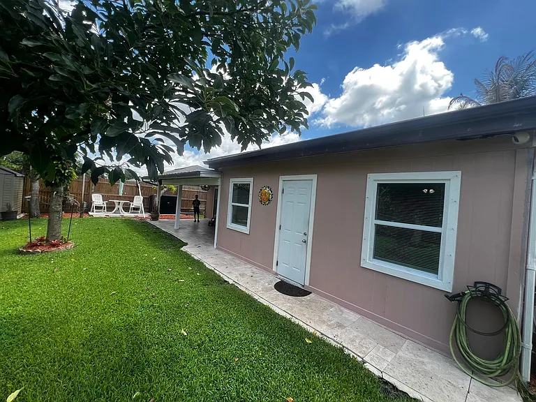 173 SE Fallon Dr — Photo 46