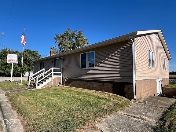 2nd image of 822 E. Main Street