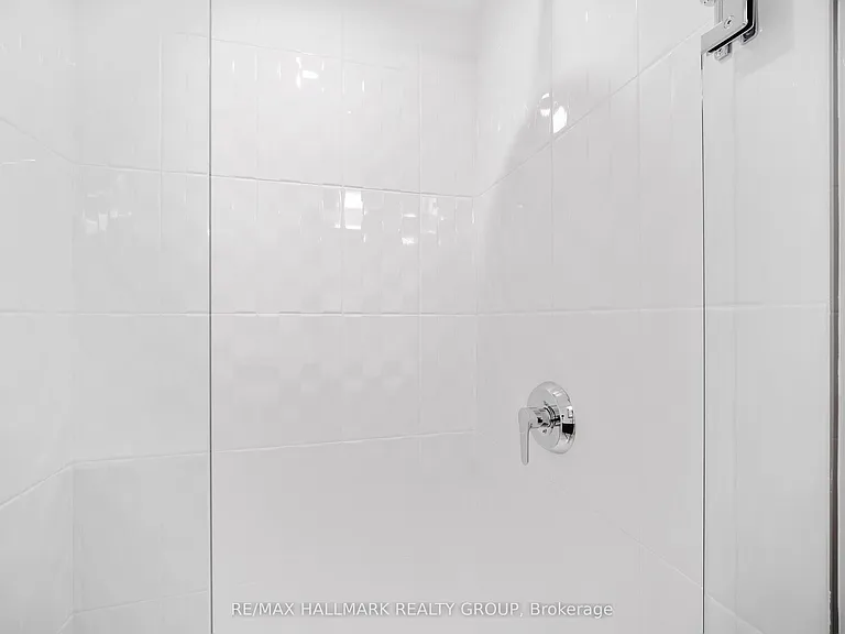340 Queen St #1403 — Photo 11