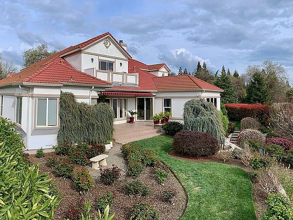 2nd image of 11413 Valley Oak Dr