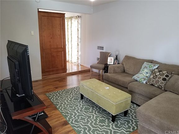 5th image of 2020 Diamond St Unit 20