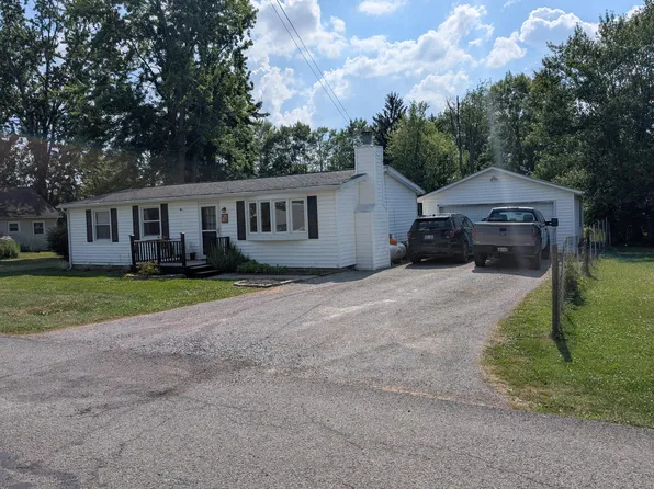 418 High Ave, Russells Point, OH 43348