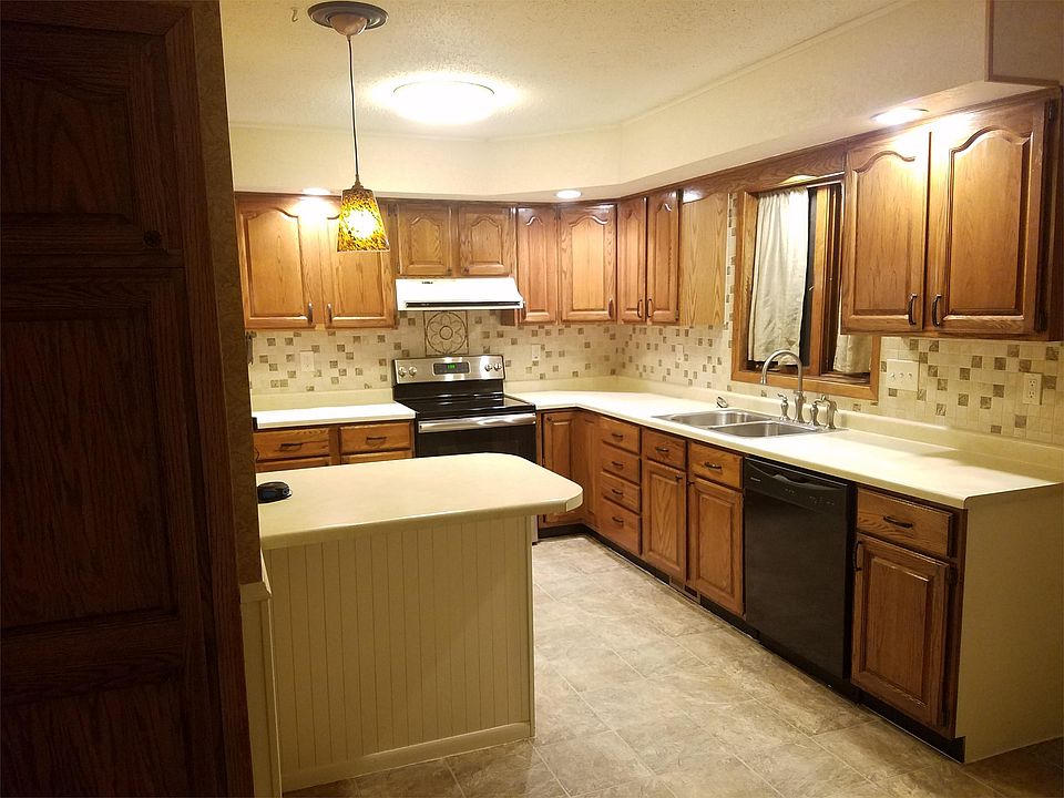 Kitchen viewed from dining room