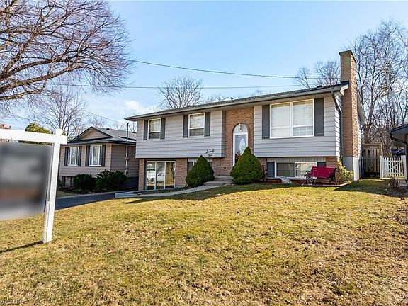3rd image of 75 Hanover Pl