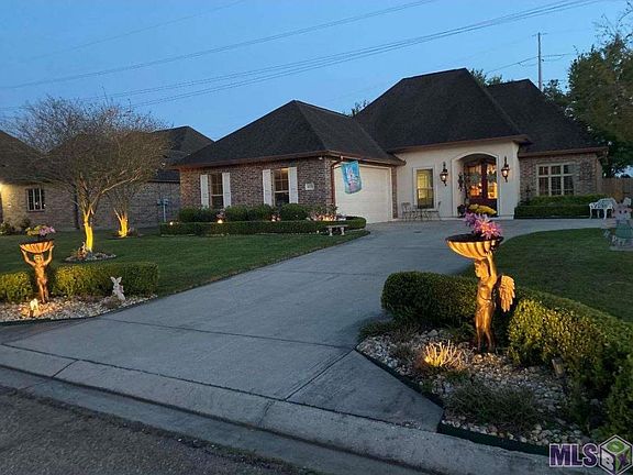 4th image of 41131 Merrimac Dr