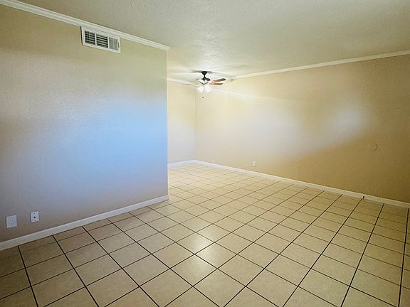 3rd image of 1924 Avenue H #118002003