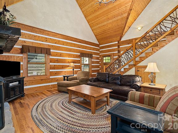 6th image of 62 Rachels Cir