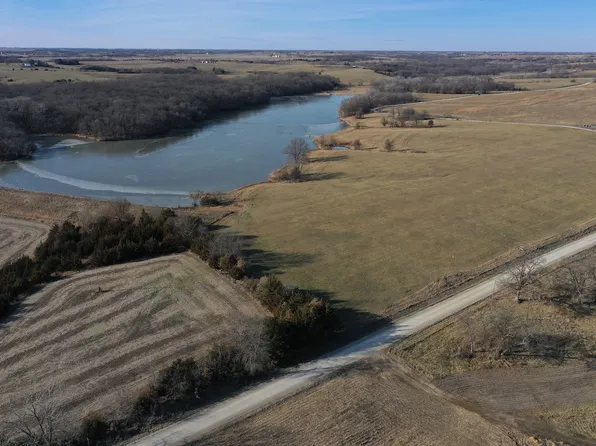 E Concord, Blythedale, MO 64426