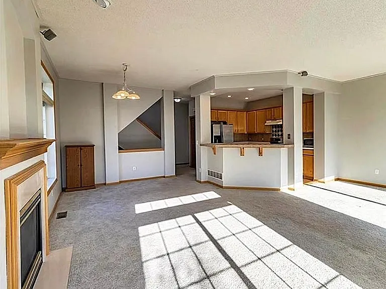 2560 Eagle Trace Ln — Photo 3