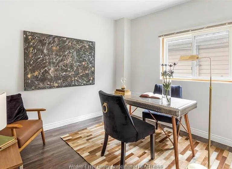 329 Pierre Ave #MAIN FLOOR — Photo 10