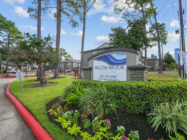 Willow Brook Crossing — Photo 24