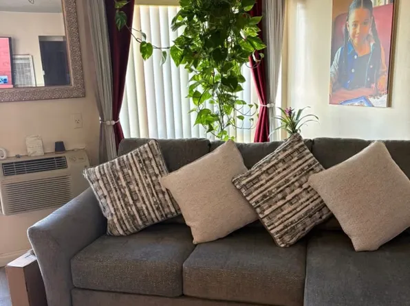 13050 Dronfield Ave APT 2, Sylmar, CA 91342