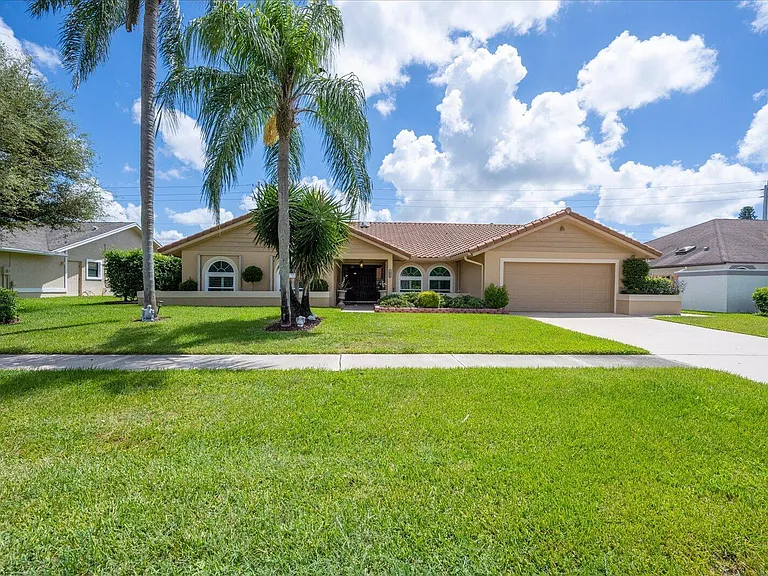 1654 Farmington Cir — Photo 1
