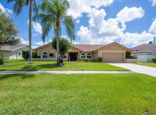 1654 Farmington Cir, Wellington, FL 33414