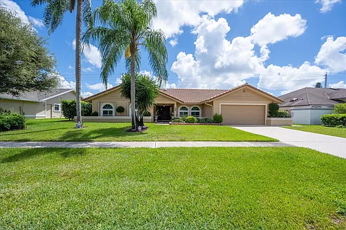 1654 Farmington Cir Photo 1
