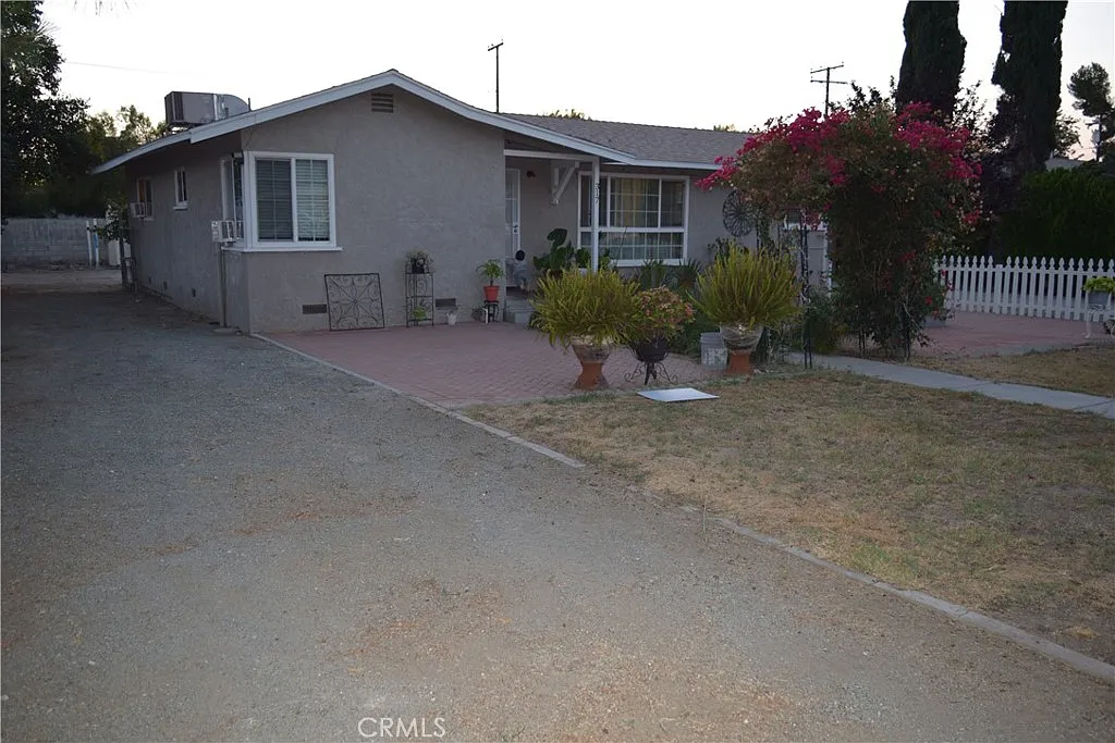 2 bed, 934 sqft, $2,000 — Photo 3