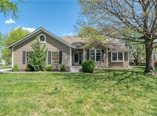 1321 NE Magnolia St, Lees Summit, MO 64086