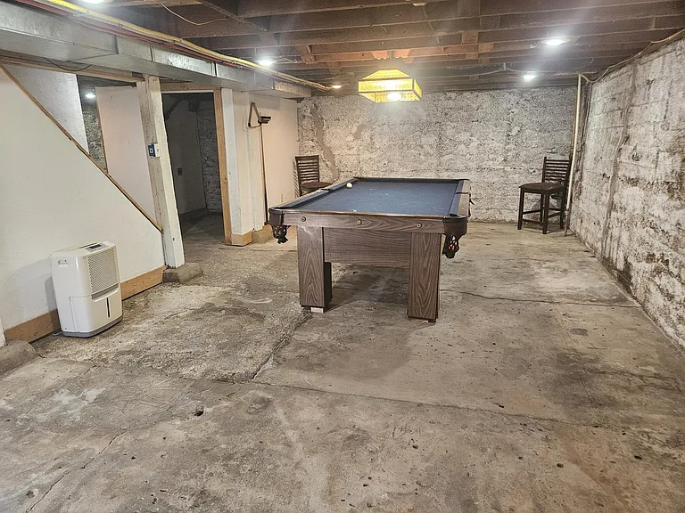 619 S Kentwood Ave — Photo 32