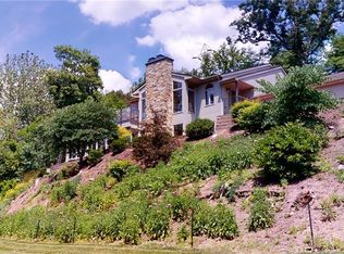 2400 W Packard St, Decatur, IL 62522