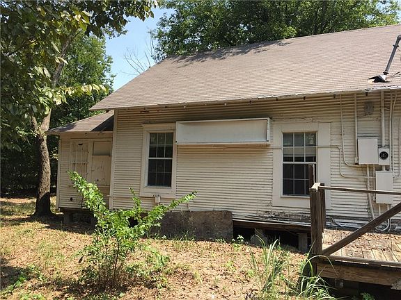 3rd image of 6209 Wild Briar St