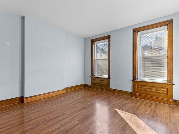 5th image of 2608 S Compton Ave #1F