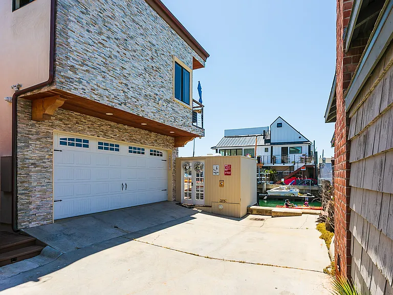 16857 Bayview Dr #A — Photo 37