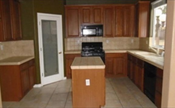 5th image of 2317 Moorhen Ct