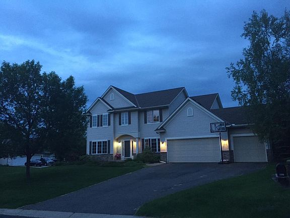 2nd image of 9557 Crescent Ln