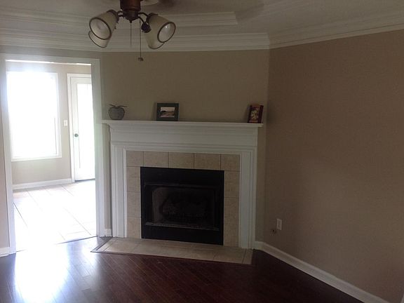 Living room-Hardwoods