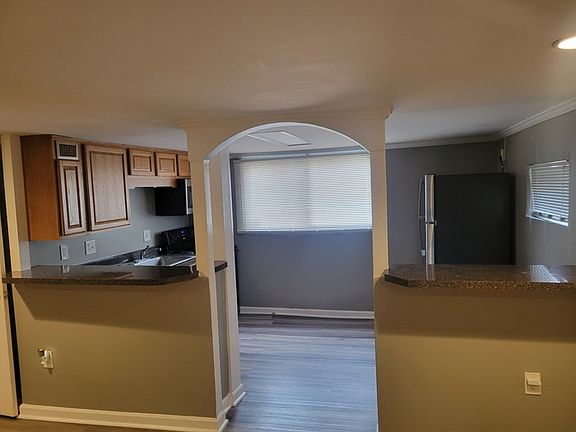 3rd image of 2698-2500 Oakdale St NW #1