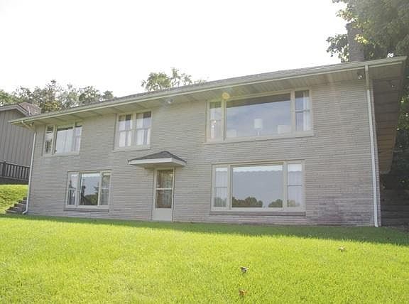 2nd image of 3932 E Jackson Blvd