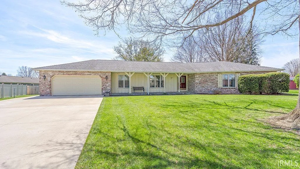 1609 Candy Ct N photo 1