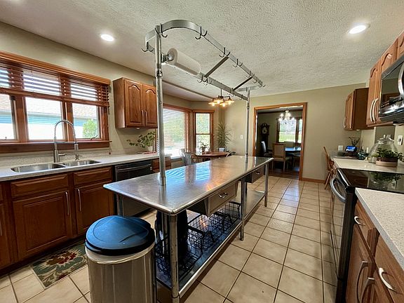 5th image of 543 Golfview Dr