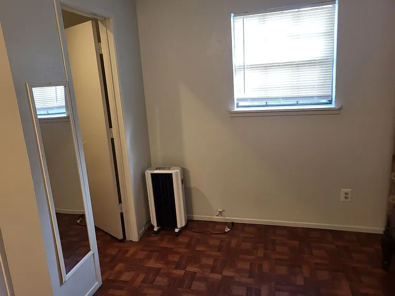 614 1/2 Highland Ave — Photo 10