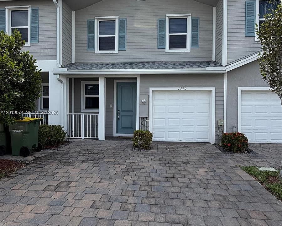 1st image of 1710 SE 9th Ave