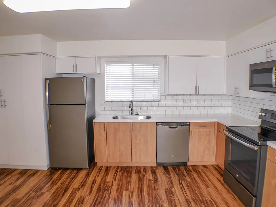 228 Twin Oaks Ave