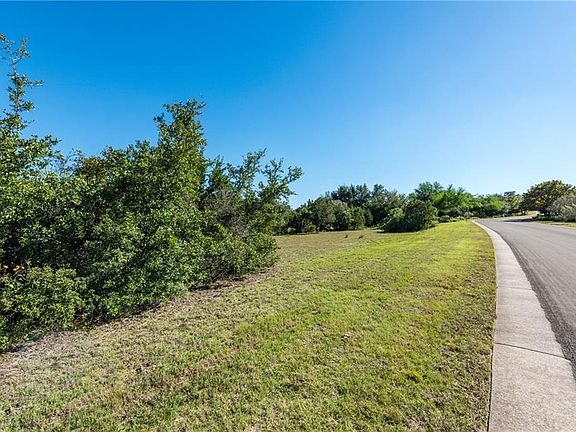 3rd image of 4901 Mirador Dr