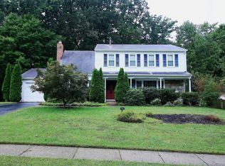 8002 Log Cabin Ct, Springfield, VA 22153