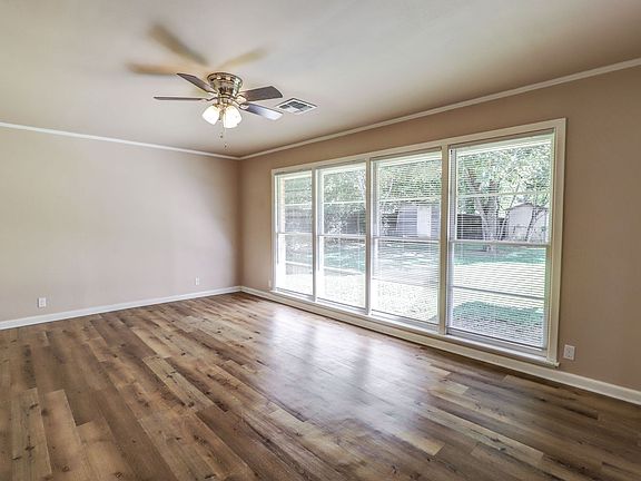 2nd image of 1209 W 40th St