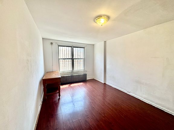 3rd image of 1903 S 10th St Floor 2