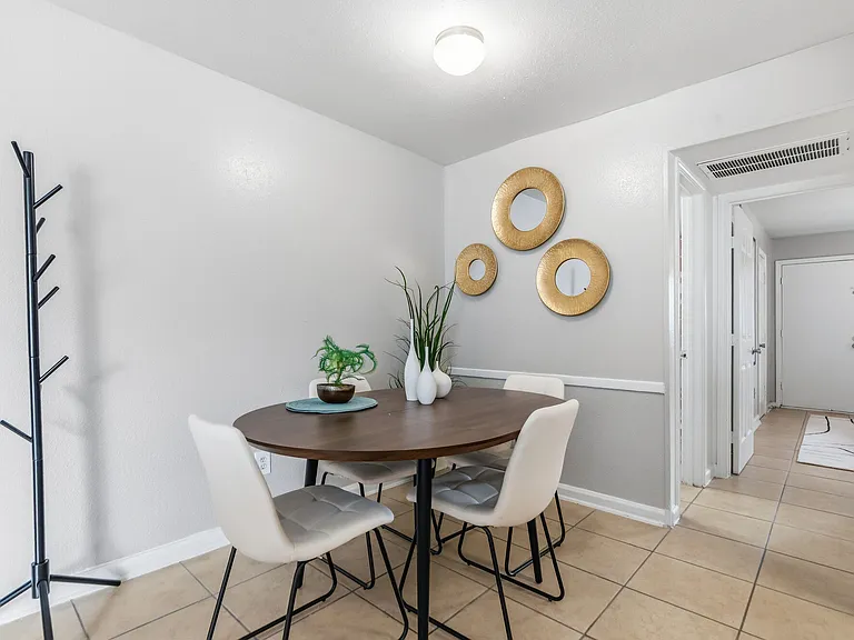 Valle Vista — Photo 24
